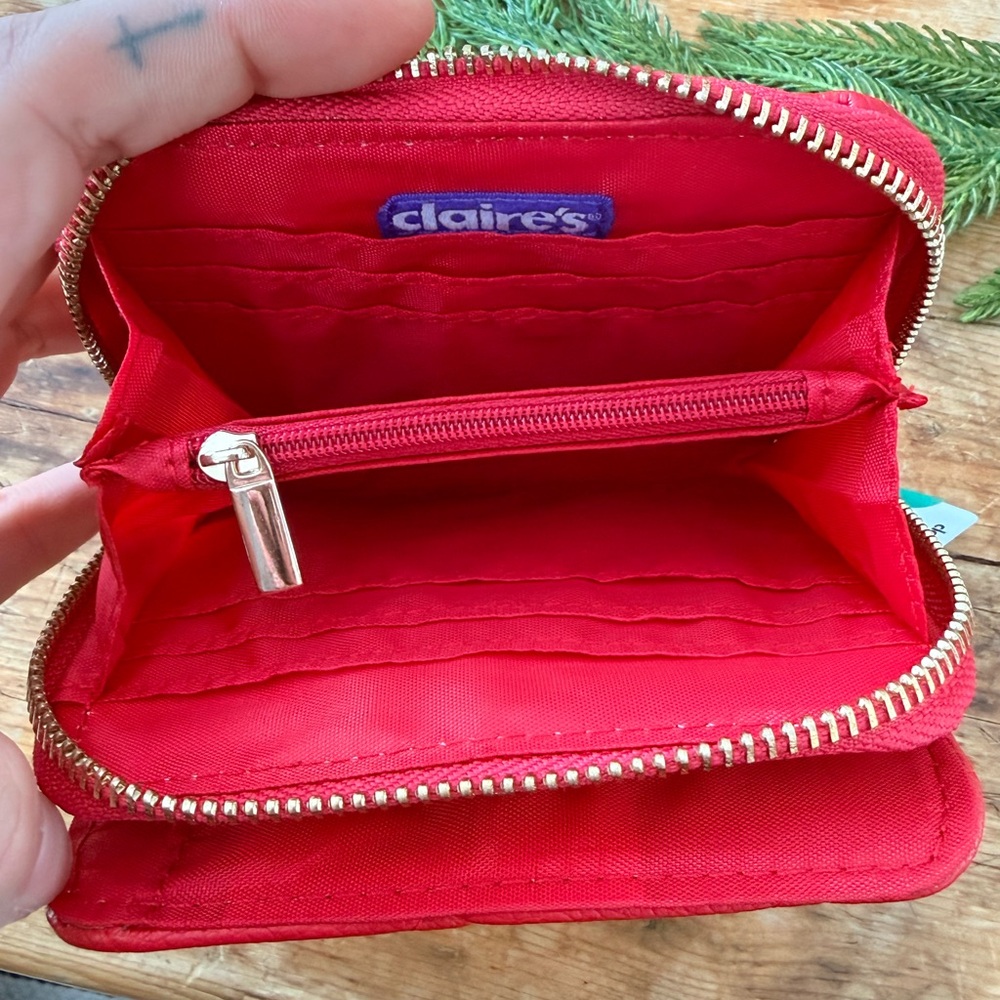 Red Quilted Wallet with Gold Chain Wristlet Strap NWT - Picture 3 of 4